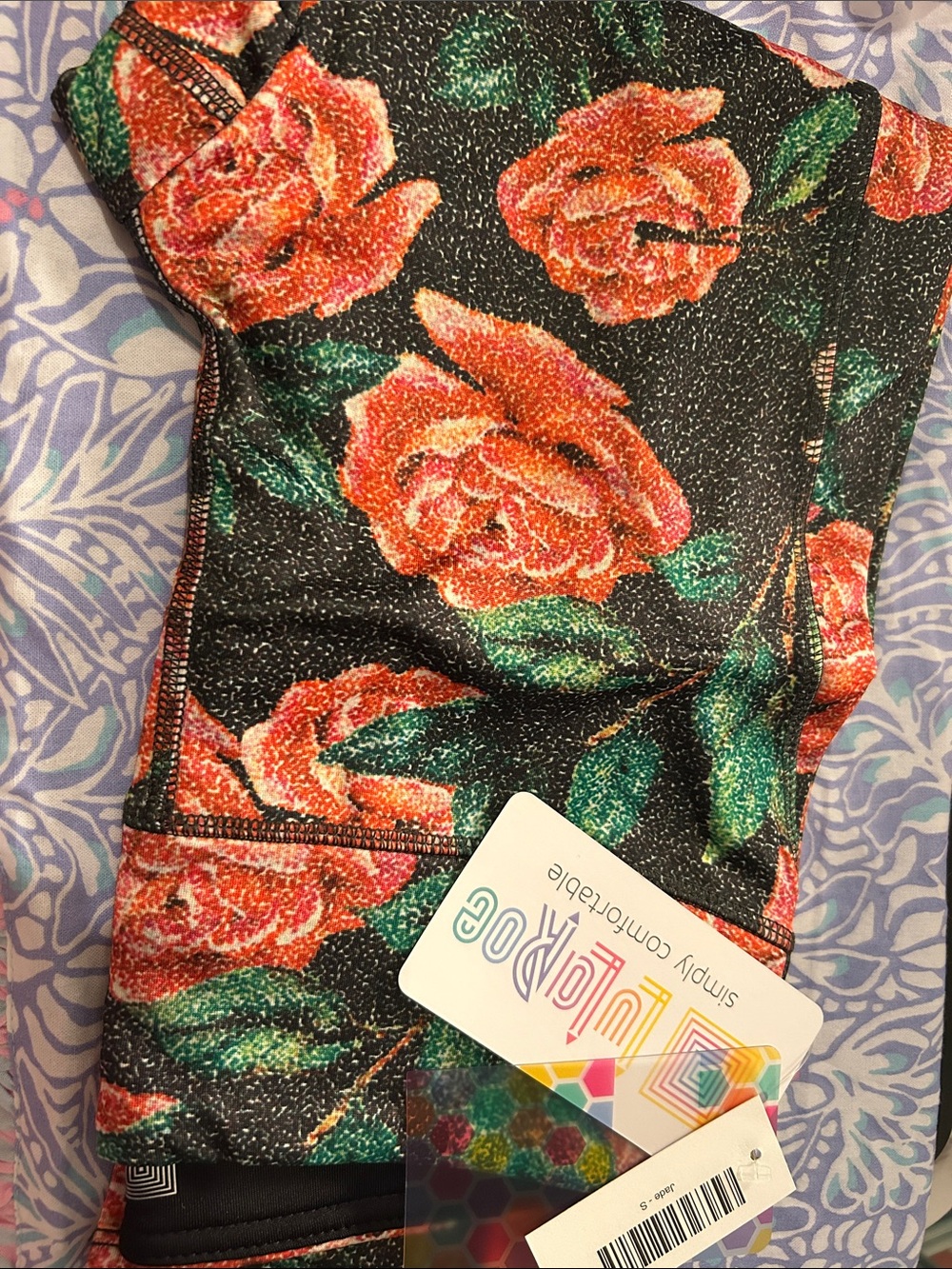 LuLaRoe Jade Athletic Black Leggings with Rose Print Fall Small